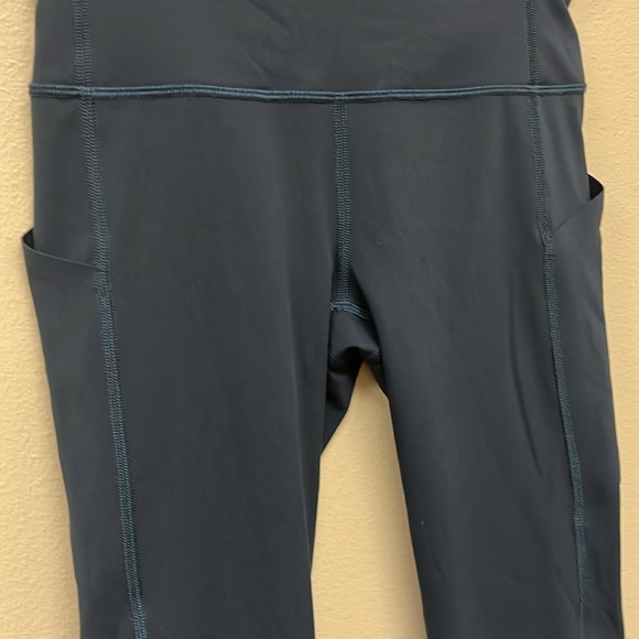 Lululemon Crop leggings Sz4 - Picture 8 of 12